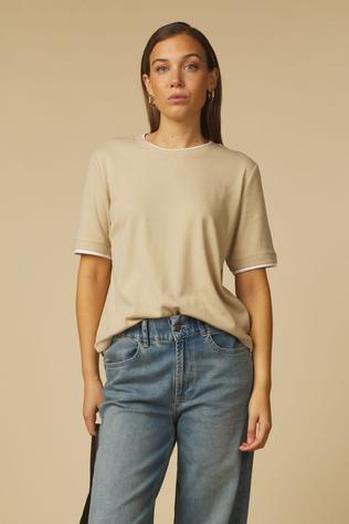T-Shirt Contrast Edges