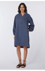 Robe Leilani