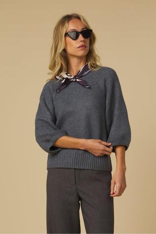 Pull Sweater With Textured Sleeves
