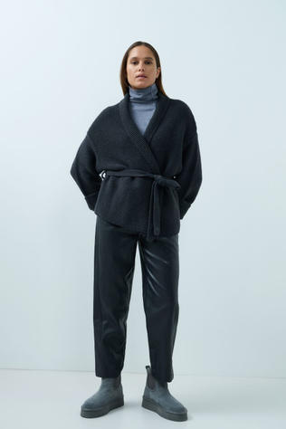 Pantalon Faux Leather Carrot With Seam