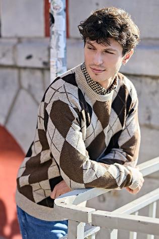 Pull Bkw571-L232