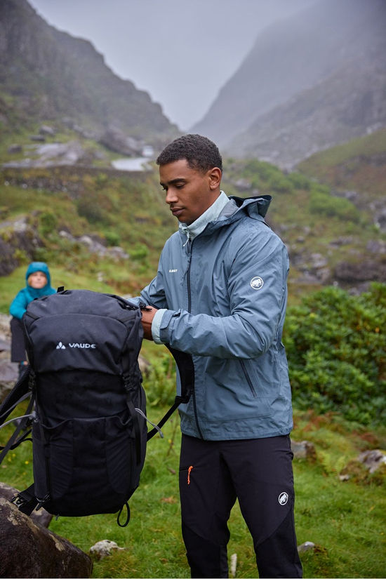Vaude Tourpack Brenta 36+6 black