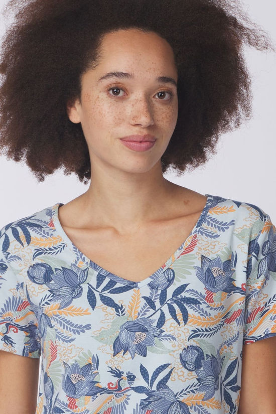 Sherpa T-Shirt Neha V-Neck Tee Seaport Blue Peacock
