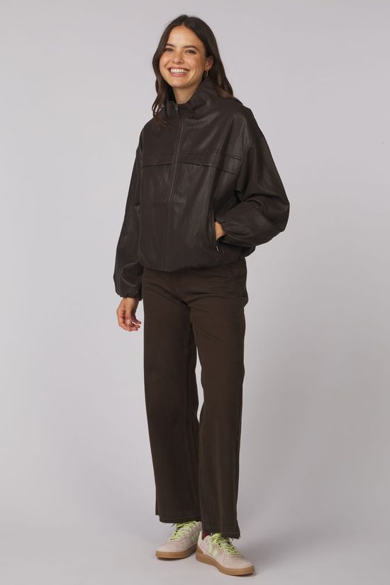 With Black Mantel Aisha Vegan Dark Brown