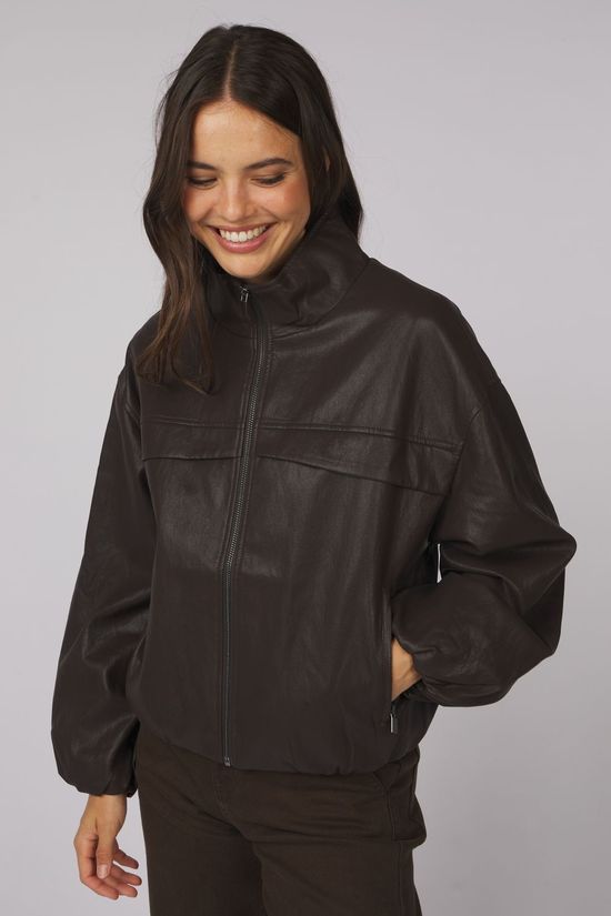 With Black Mantel Aisha Vegan Dark Brown