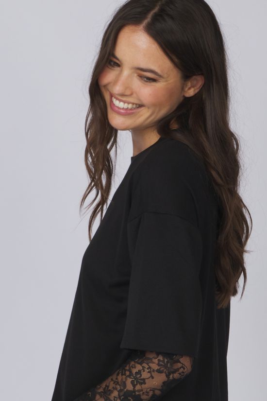 Only T-Shirt Tahlia Black Detail:Dtm Lace