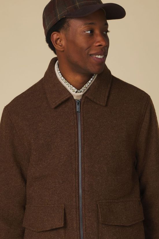 No Excess Mantel 33630840 Light Brown