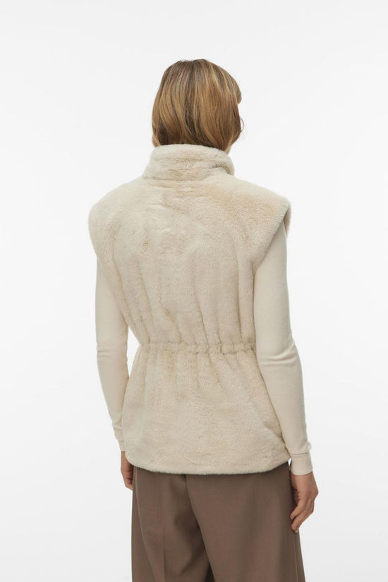 Vero Moda Gilet Sonjapoppy Faux Fur Waistcoat Oatmeal