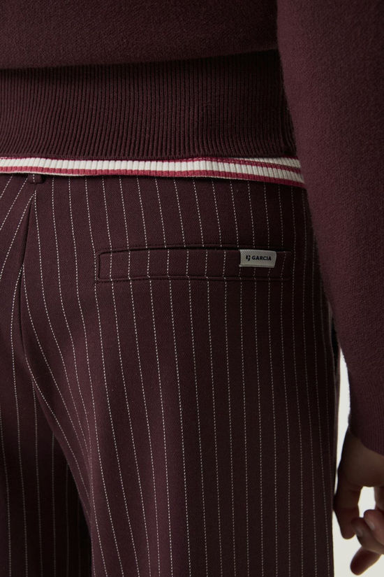 Garcia Pantalon U262722 Black Cherry (5822)