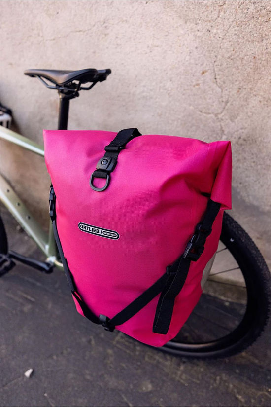 Ortlieb Fietstas Achter Back-Roller Cyber Ql2.1 20 L Blue/Cyber-Pink